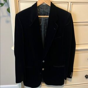 Yves Saint Laurent 
Classic Black  velvetMen's Blazer